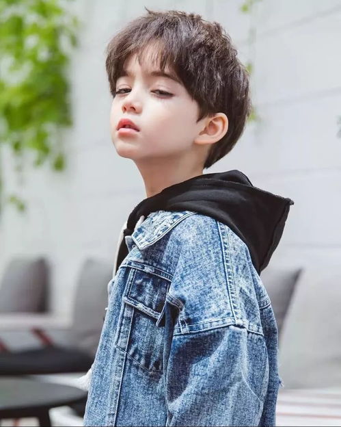 這個(gè)男孩讓18萬(wàn)人瘋狂,這是我今年看過(guò)顏值最高的人